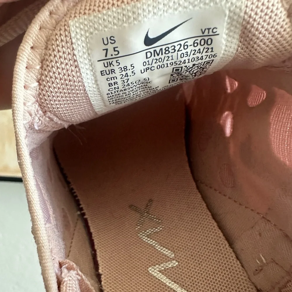 Nike Air Max 270 Women’s Size 7.5 - Picture 8 of 8